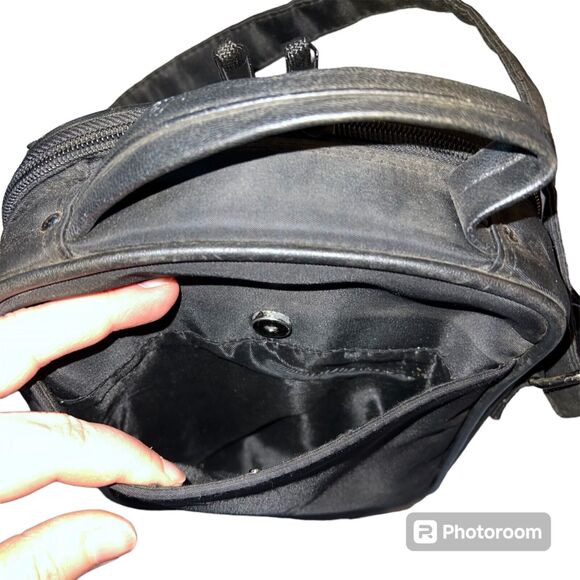 Kenneth Cole Reaction Unisex Shoulder Bag Black Top Handle with Lots of Pockets - Picture 13 of 14